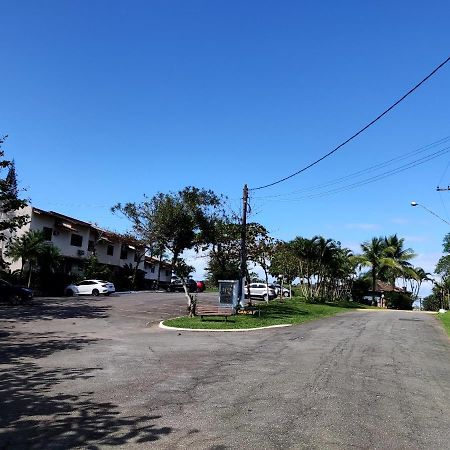 Apartamento até 10 pessoas na enseada Guarujá em condomínio clube praia piscinas salão jogos quadra futebol campo parquinho brinquedos Wi-fi Home office Exterior foto