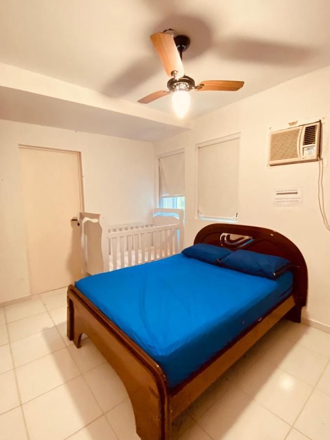 Apartamento até 10 pessoas na enseada Guarujá em condomínio clube praia piscinas salão jogos quadra futebol campo parquinho brinquedos Wi-fi Home office Exterior foto